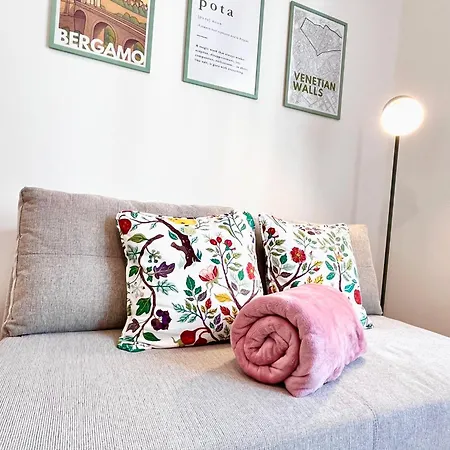 Charming Center Apartment